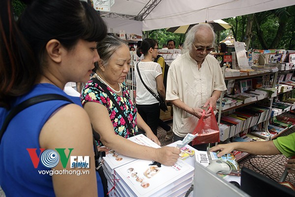 Un Salon international du livre ouvert au monde - ảnh 6